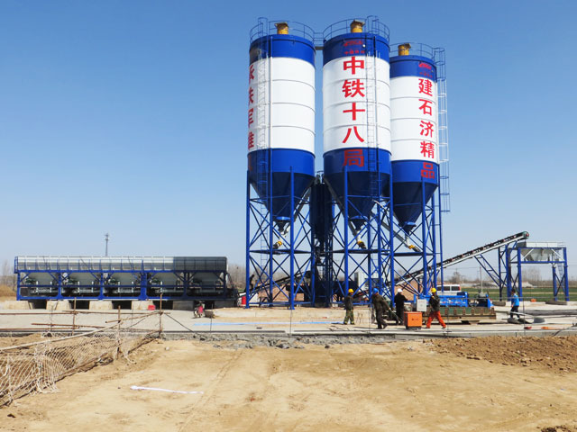 中鐵十八(bā)局穩定土(tǔ)廠拌設備(bèi)